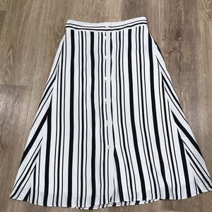 Loft pull on skirt  off white with black stripes